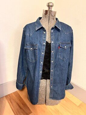 Levi's tailored western shirt with pearl snap buttons